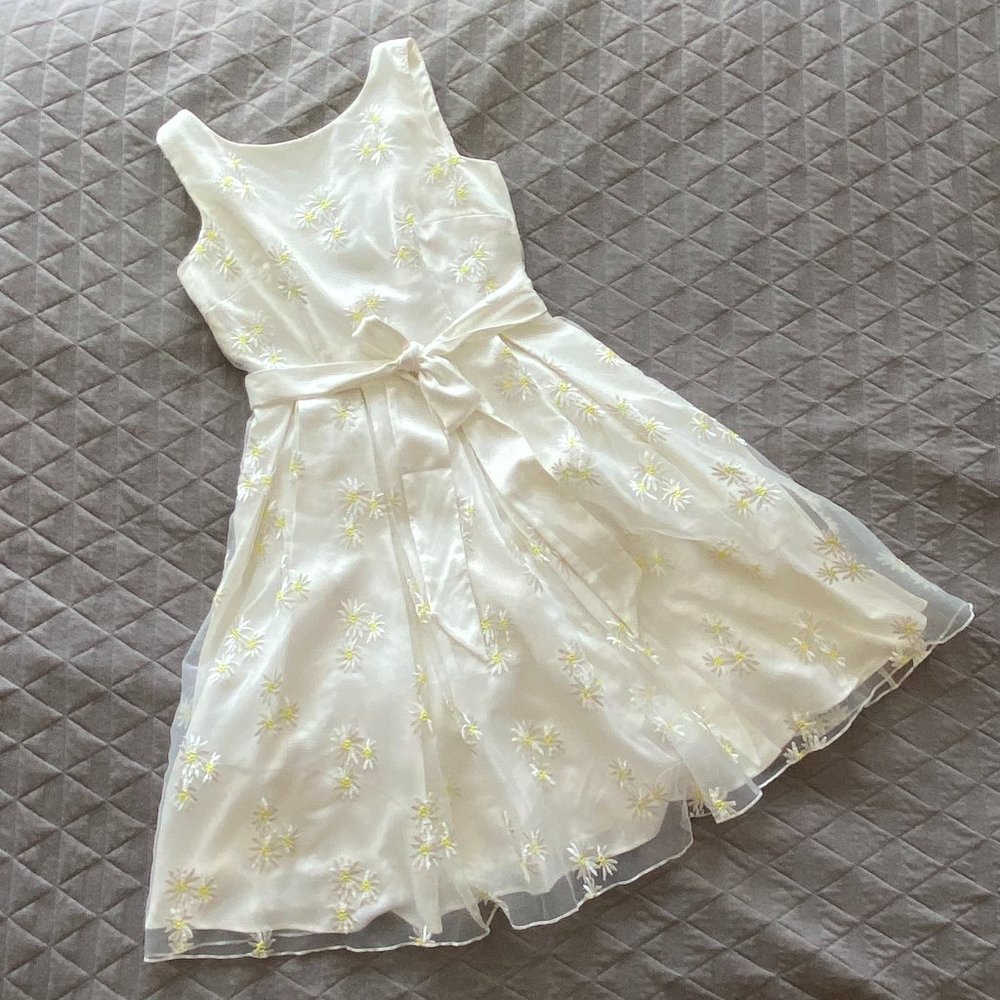 NWT Collectif Daisy Occasion Embroidered Dress